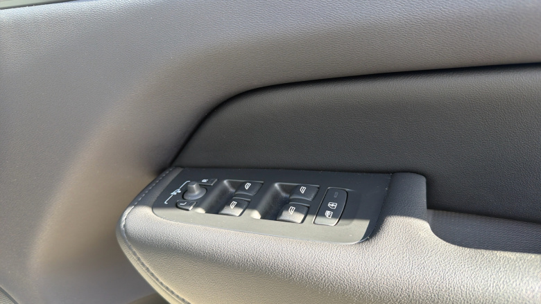 Volvo Xc60 2.0 B4P Plus Dark 5dr Geartronic Petrol Estate